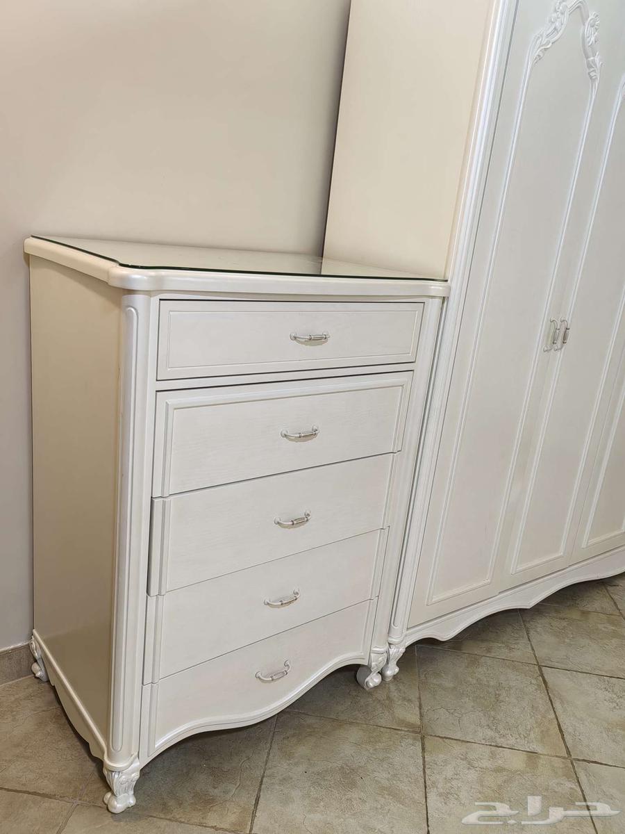 غرفة نوم نفرين خشب64466249415426111