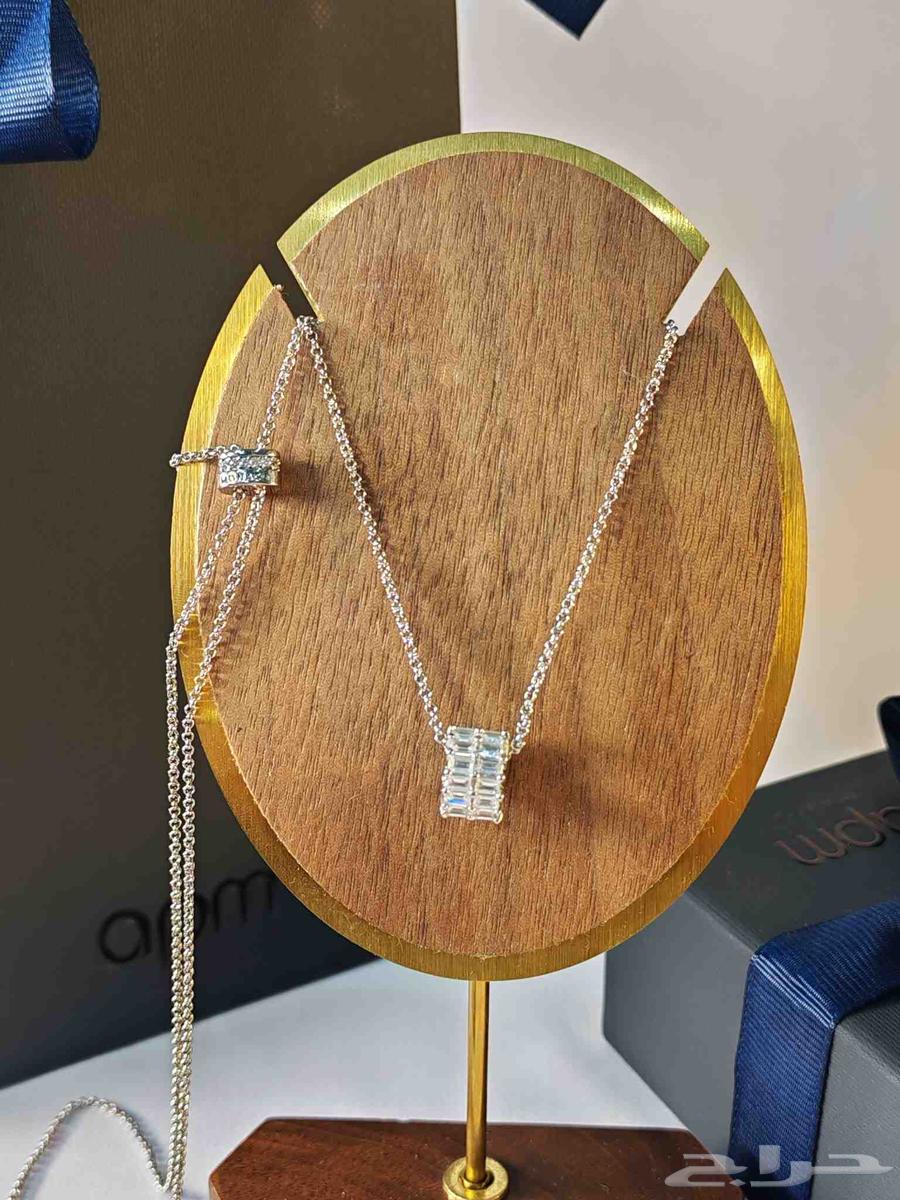 سلسال apm بتصميمه العصري64469431960578110