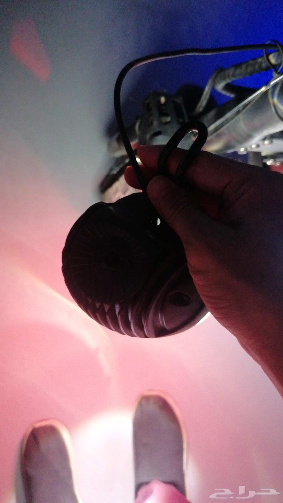 Very clean scooter, but the headlight is not in a fixed position, for sale64464817352323112