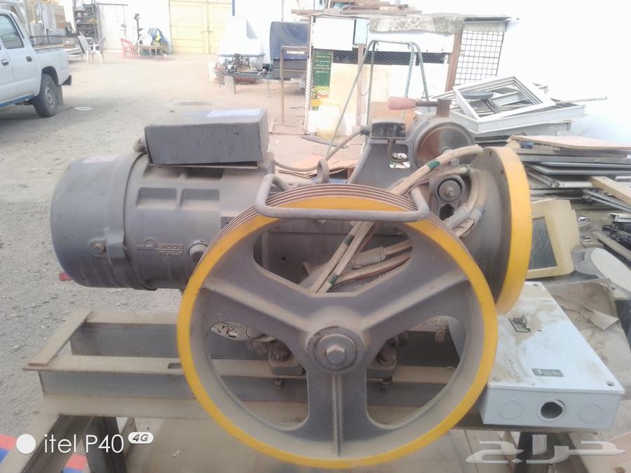 Italian-made 3-floor elevator, very clean, without cabin and rail64471335041025113