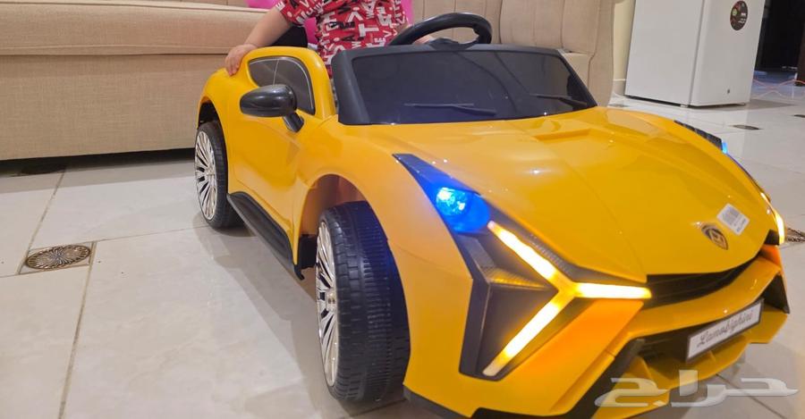 للبيع سيارة اطفال كهربائية64468120629634110