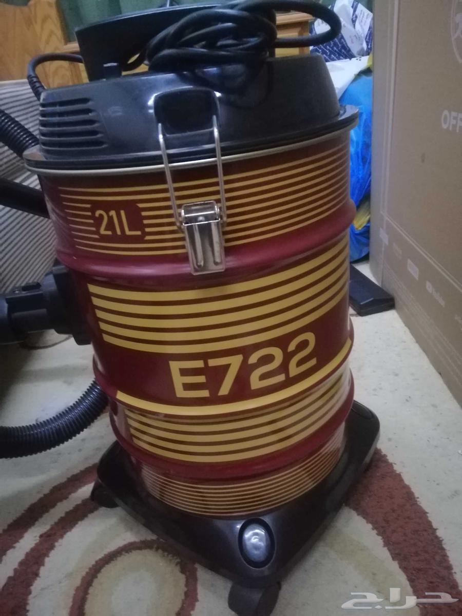 Electric vacuum and Wi-Fi device used for months and heater all64468801231618111