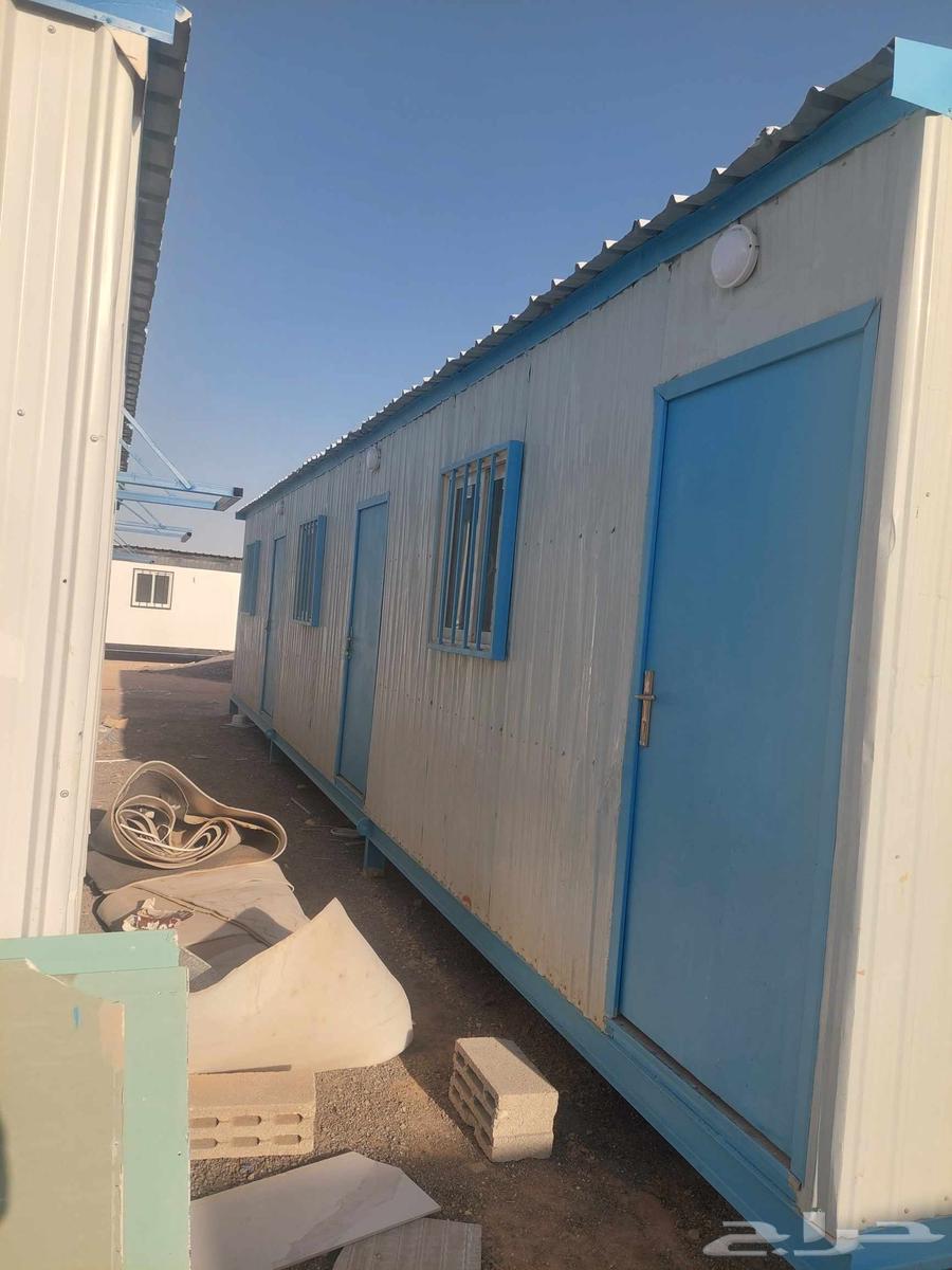 Containers of all sizes barn64466516402050113