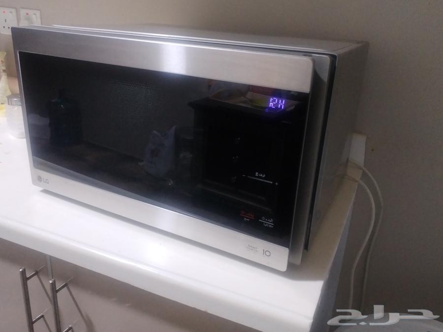 42-liter microwave.. new with box and warranty.. selling due to urgent travel64467130155905110