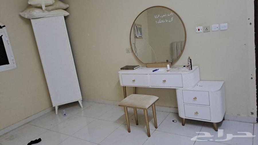 Bedroom, split air conditioner, and other items64465954677891112