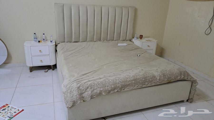 Bedroom, split air conditioner, and other items64465954677891110