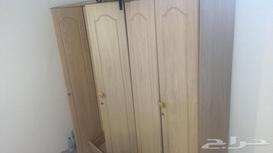 2 air conditioners working in very good condition, a cabinet in good condition64467466711169110