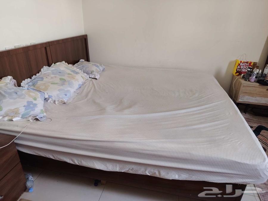 للبيع  مرتبة سرير بحالة ممتازة   مقاس كبير (كينج سايز) المق64470470391683110