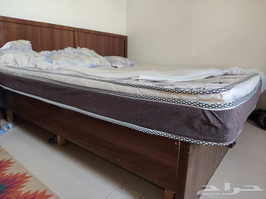 للبيع  مرتبة سرير بحالة ممتازة   مقاس كبير (كينج سايز) المق64470470391683112