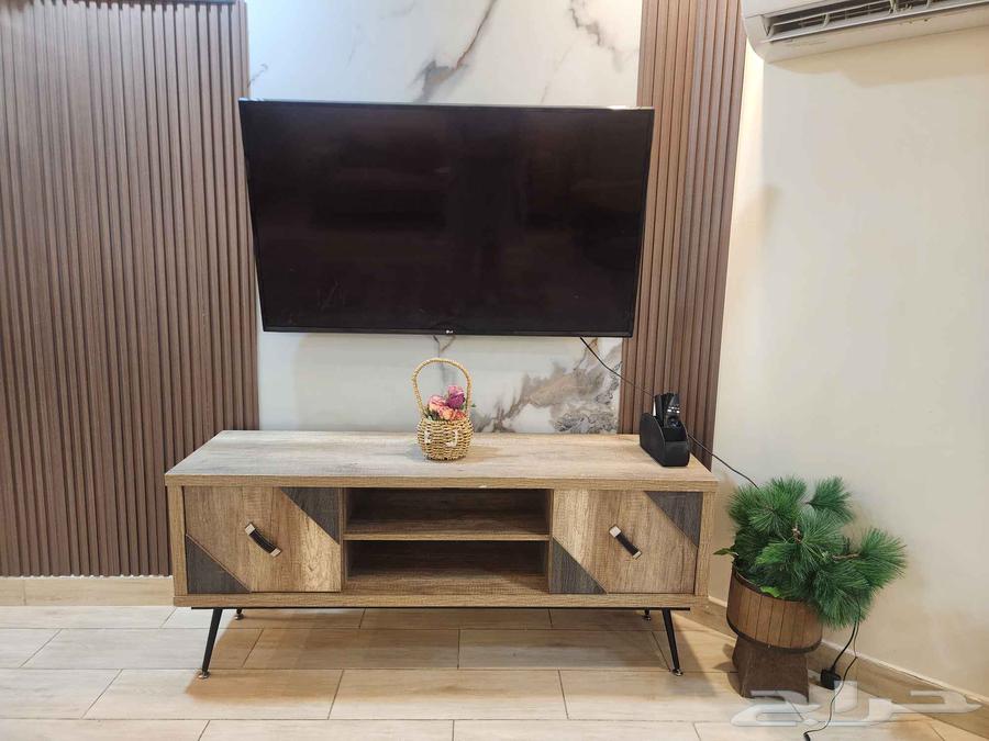 طاولة وسط وطاولة شاشة من محلات اشلي64468966998530113