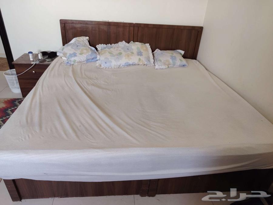 للبيع  مرتبة سرير بحالة ممتازة   مقاس كبير (كينج سايز) المق64470470391683111