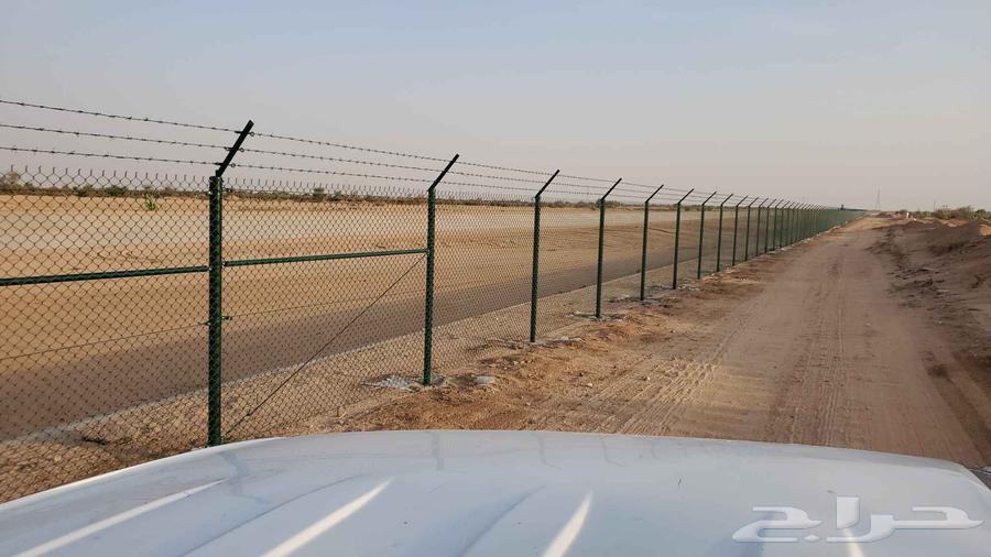 Protective nets.. shades.. wire mesh spikes to repel pigeons. guardrail64449100521473112