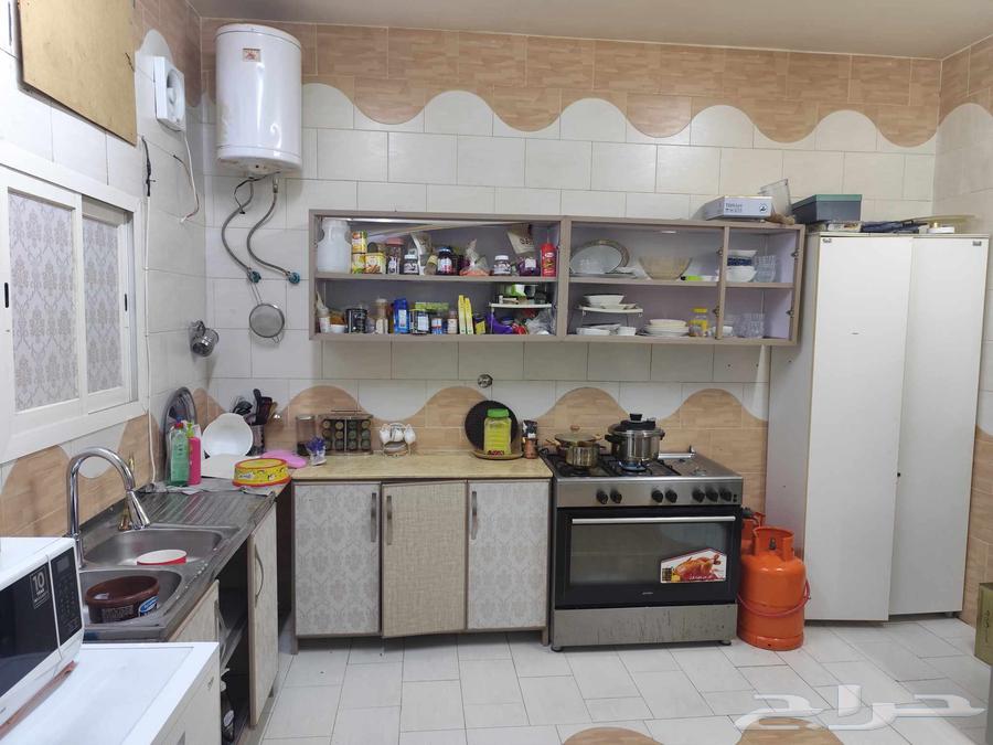 مطبخ على حاله الابواب موجودة السعر على السوم64471608328450110
