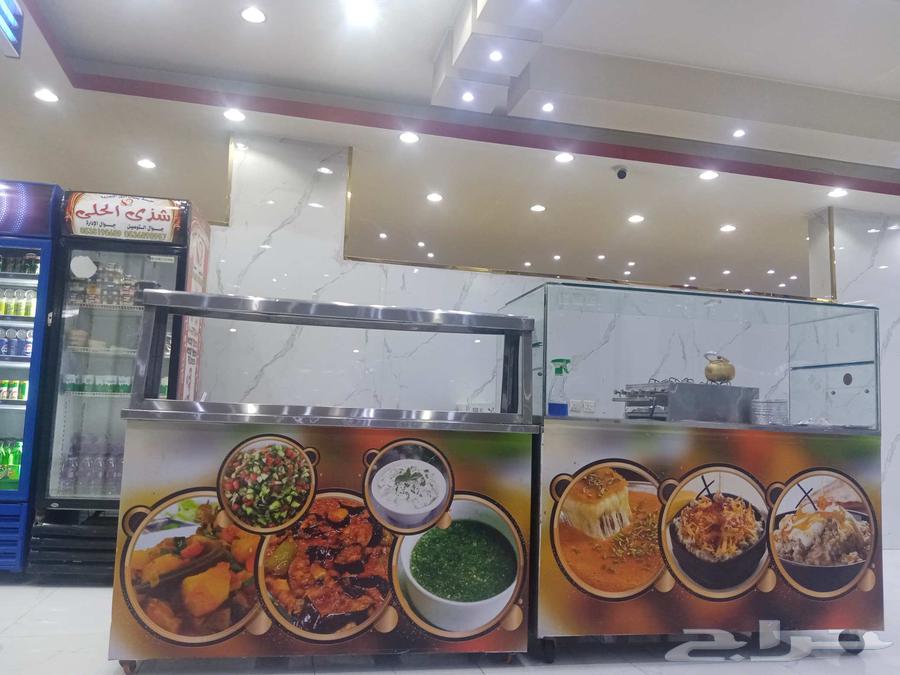 Electric heater under warranty, used, very clean with table64469976361985110