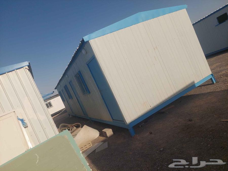 Containers of all sizes barn64466516402050114