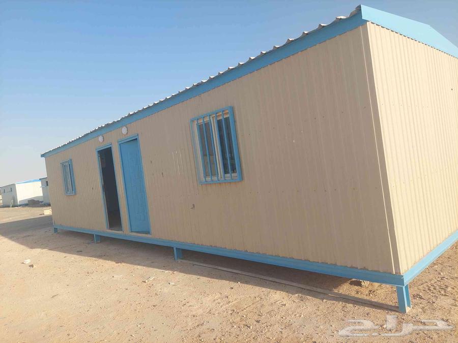 Containers of all sizes barn64466516402050112