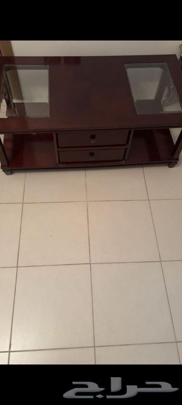 A clean and new table64470155004161110