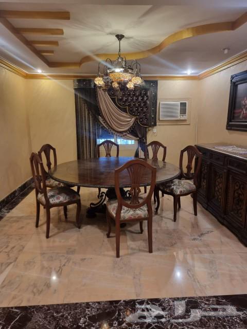 طاولة طعام بدون كراسي و بوفية انتيك خشب ماليزي64470416101379110