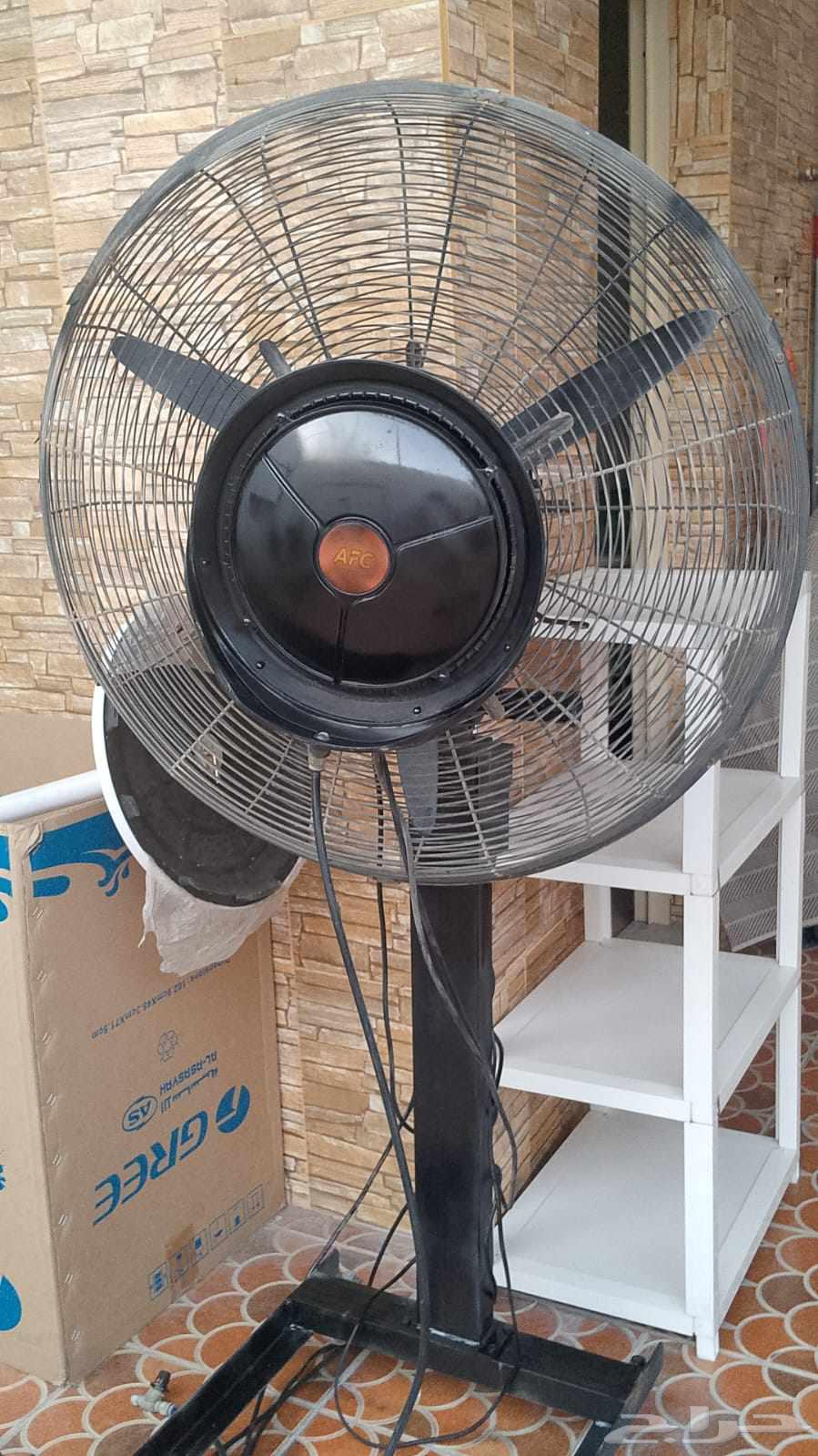 مروحه ماء وكرسيين اطفال64468920402433110