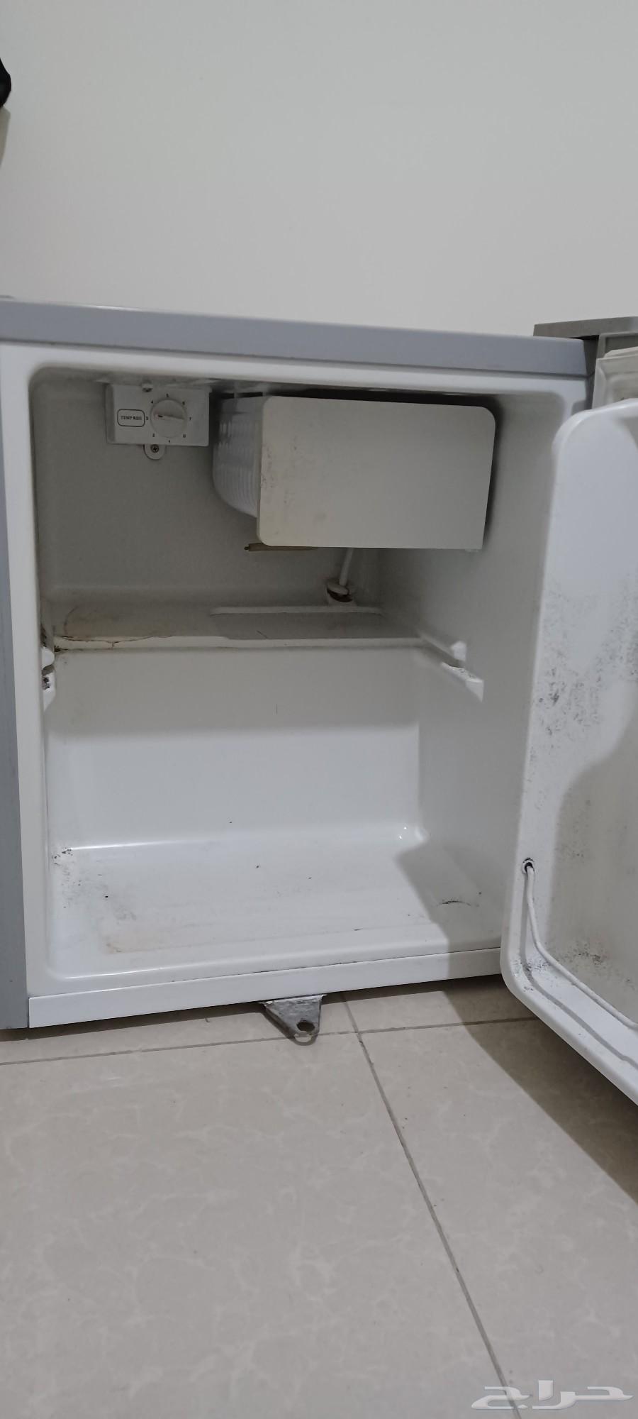 ثلاجة SHARP نظيفة جدا موفرة لطاقة64470388265986111