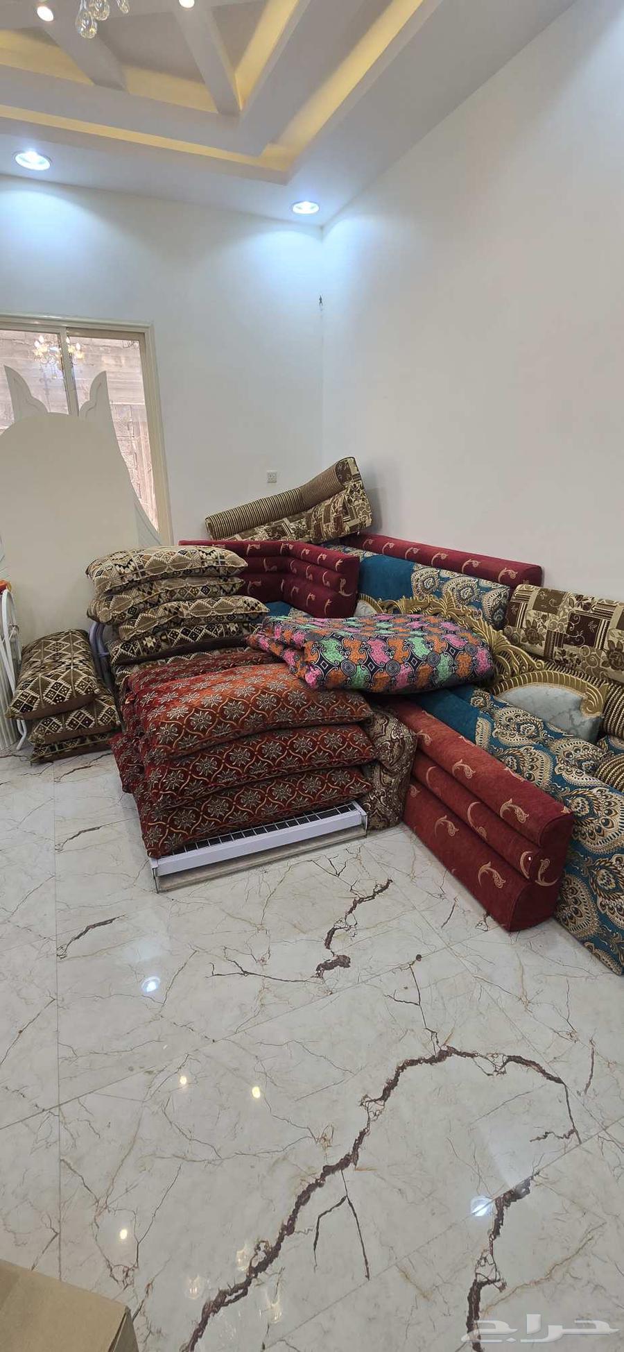 اثاث مستخدم بحاله جيده للبيع64467941215235112