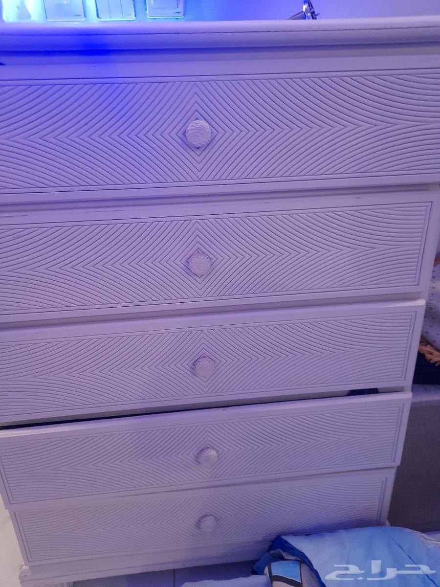 للبيع غرفة نوم كاملة بحالة ممتازة64470924784771112