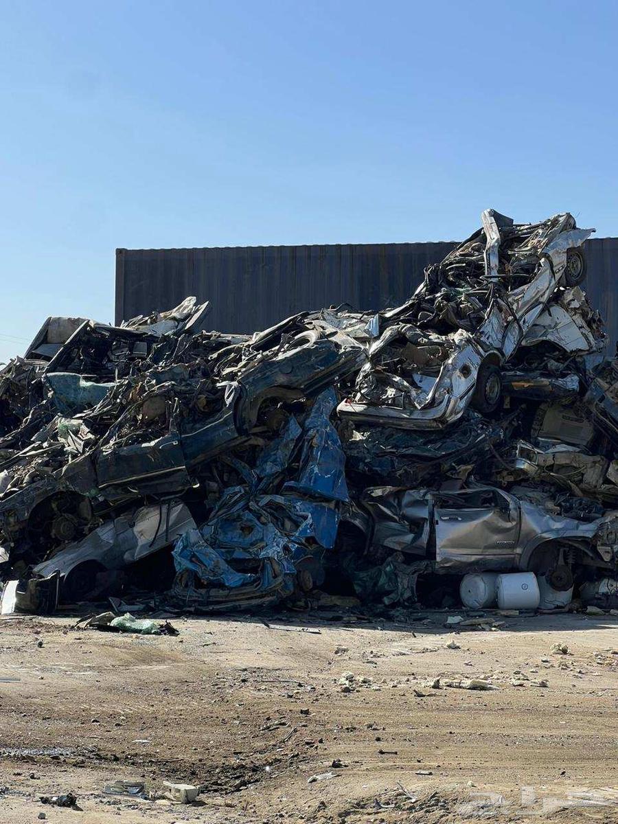 نقوم بهدم المباني وشراء الحديد64397506160259112