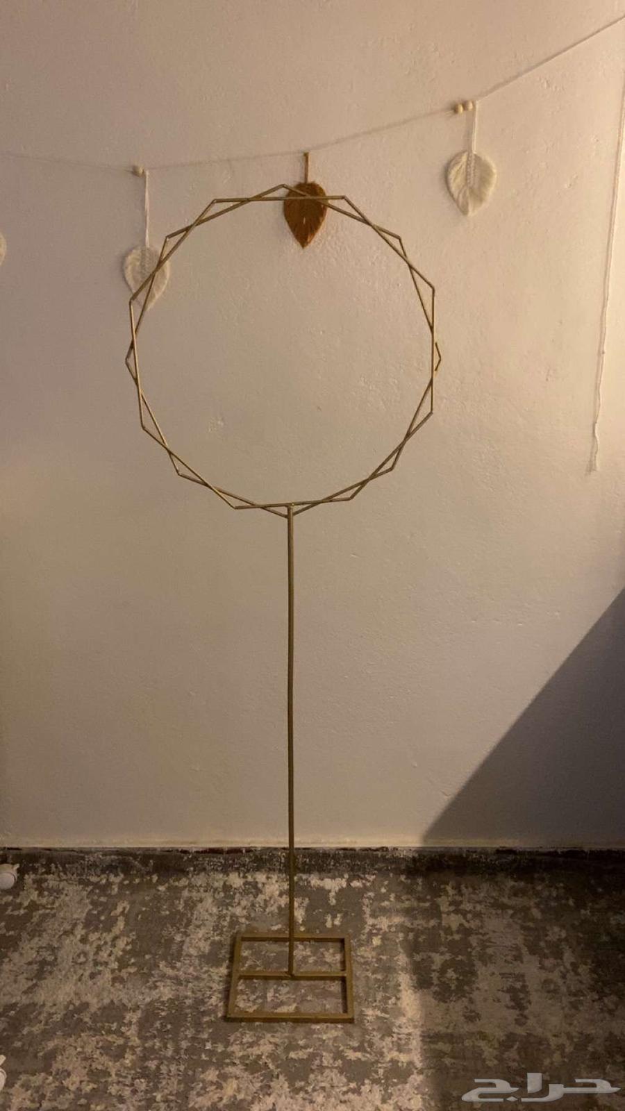 للبيع سرير اطفال شبه جديد.. واستاند استقبال64476280531457112