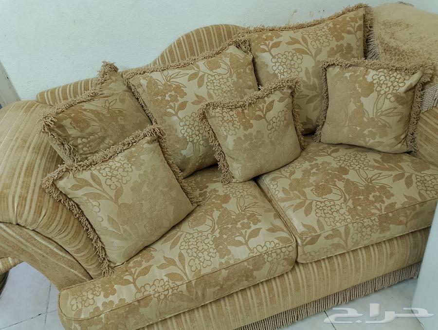 New lamp and lightly used sofa64477185691266112