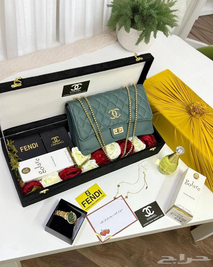 بكس هدايا نسائية فخمة (شنل   فندي   ديور) ب 320 ريال فقط64477838804355114