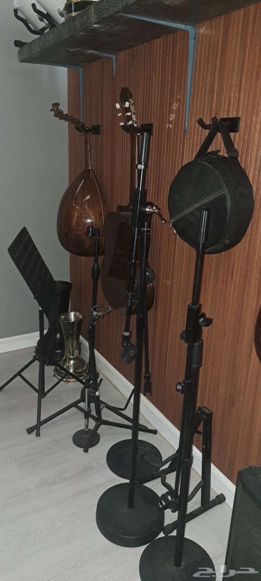 Equipment and Artists for All Occasions64472954028547114