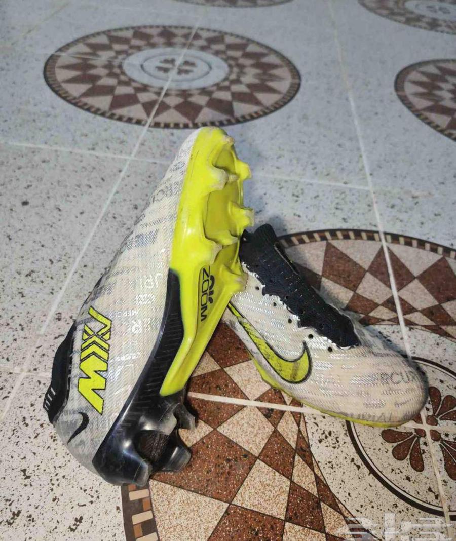 بوت نايك الاصلي مقاس 37 بدون ربااط64478073363201110