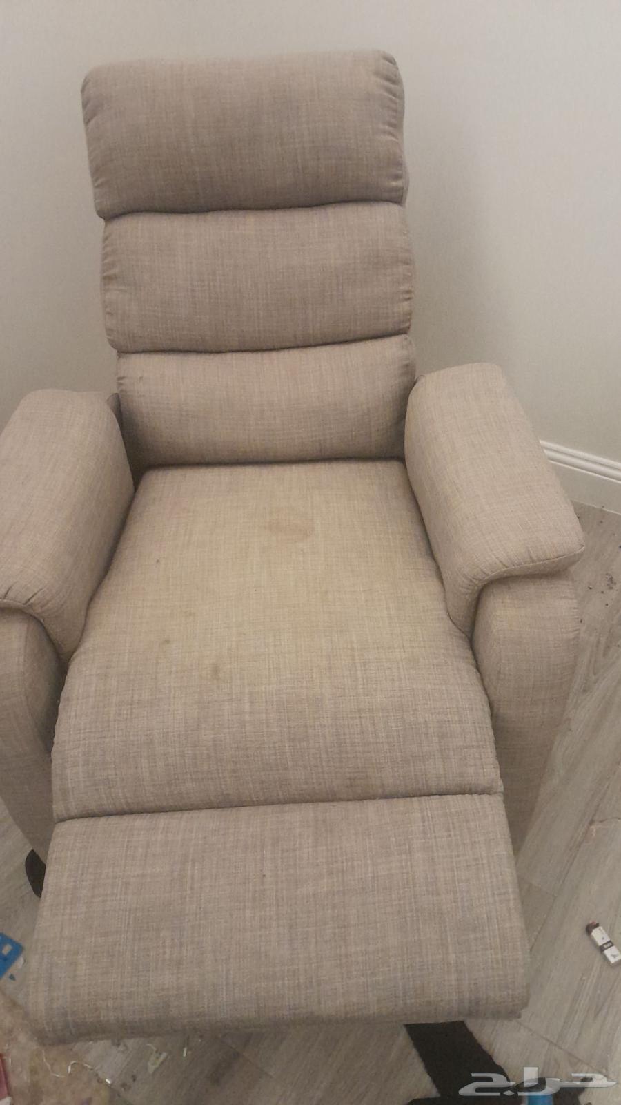 Clean and almost new reclining chair64477185682051111