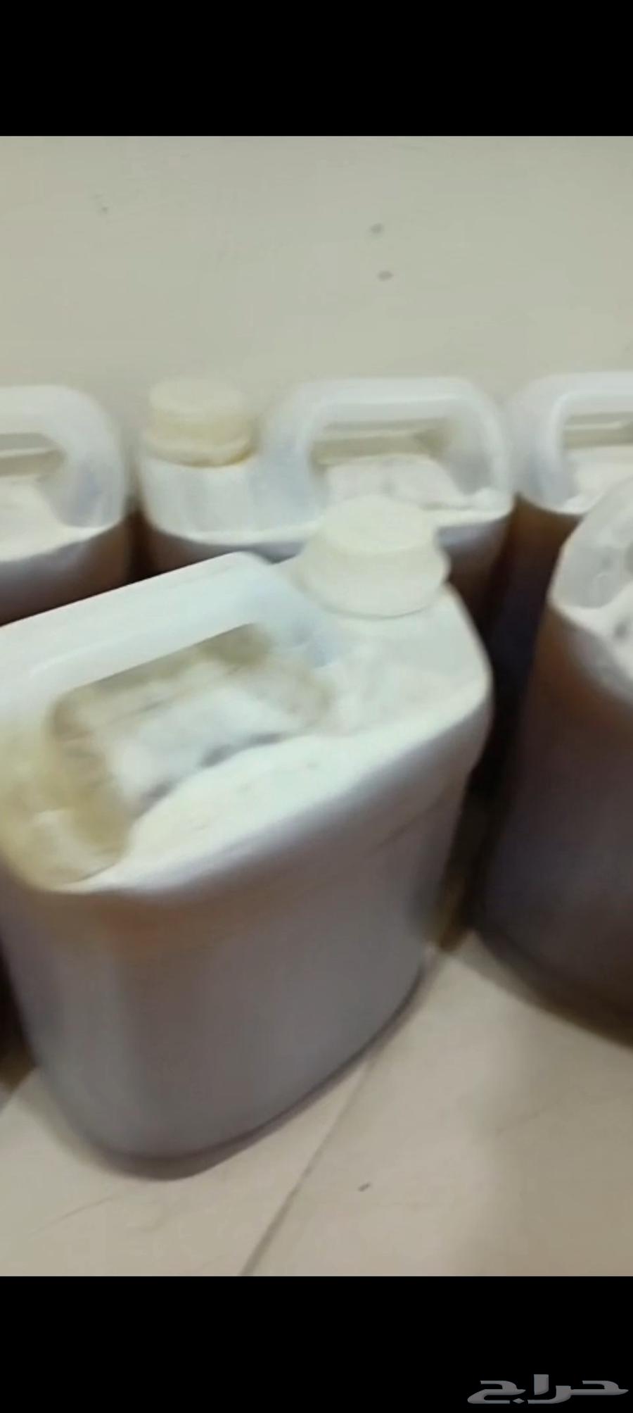 عسل يمني دوعني شرط بسعر 1200 الدبه والدبه فيها 7 كيلو64477171645186111