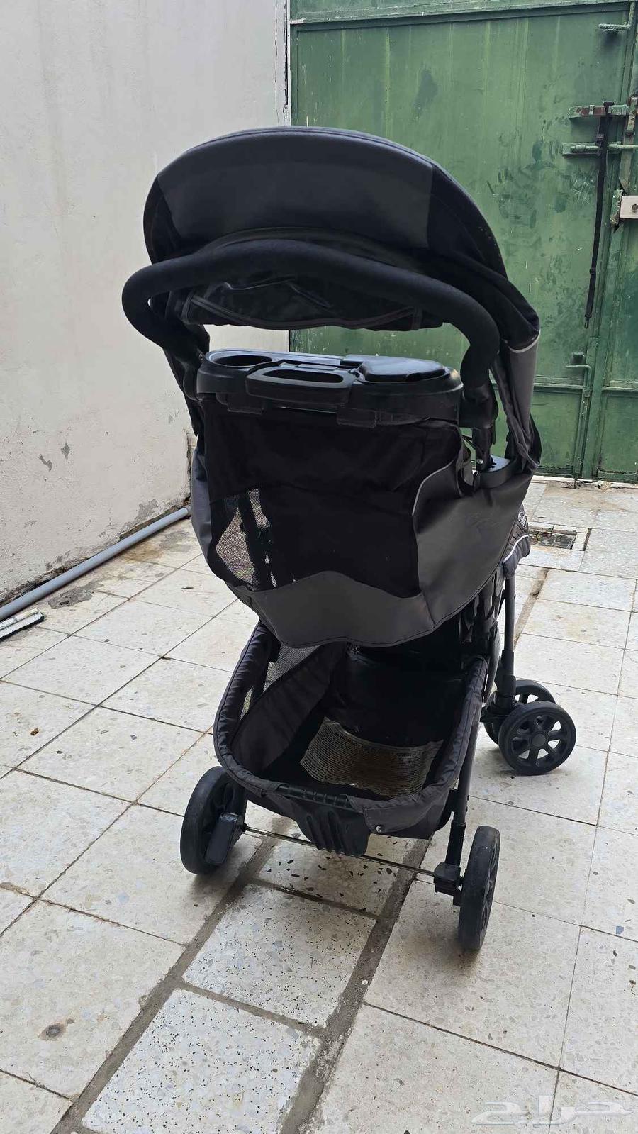 عربة أطفال شيكو chicco و حامل سيارة للأطفال من شركة شيكو64475612044291110