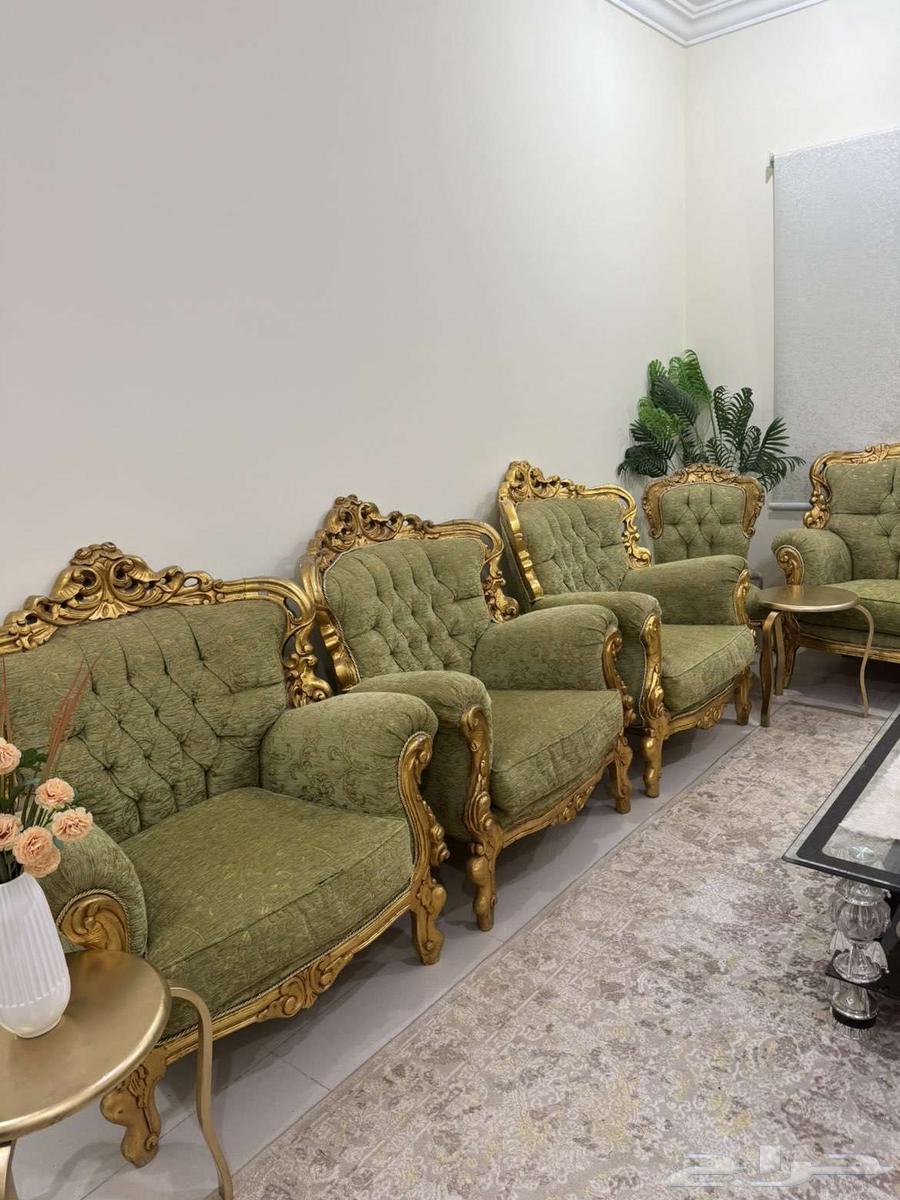 طقم كنب كلاسيك خشب دمياطي 11نفر سبب البيع السفر64475059015425111