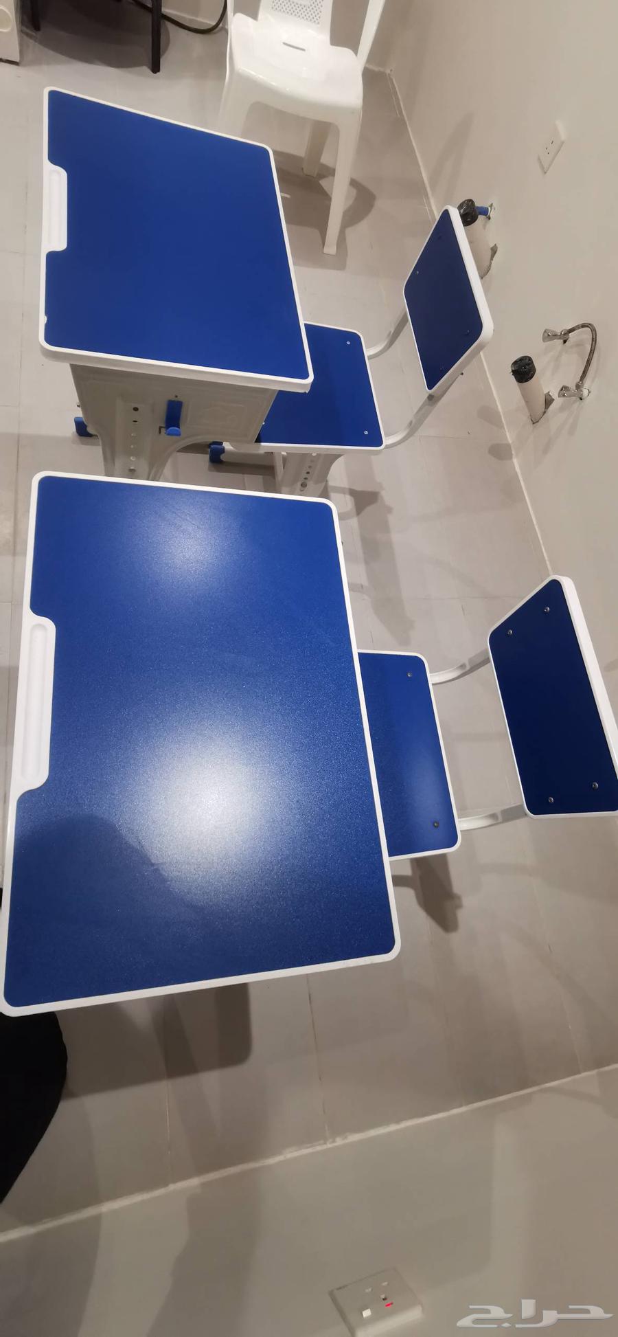 طاولات وكراسي عدد أثنين للبيع64476768658690114