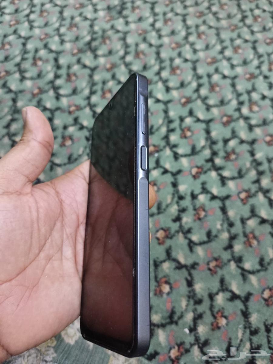 Samsung A16 phone, almost new, 256 GB memory and 8 GB RAM64477269006081111