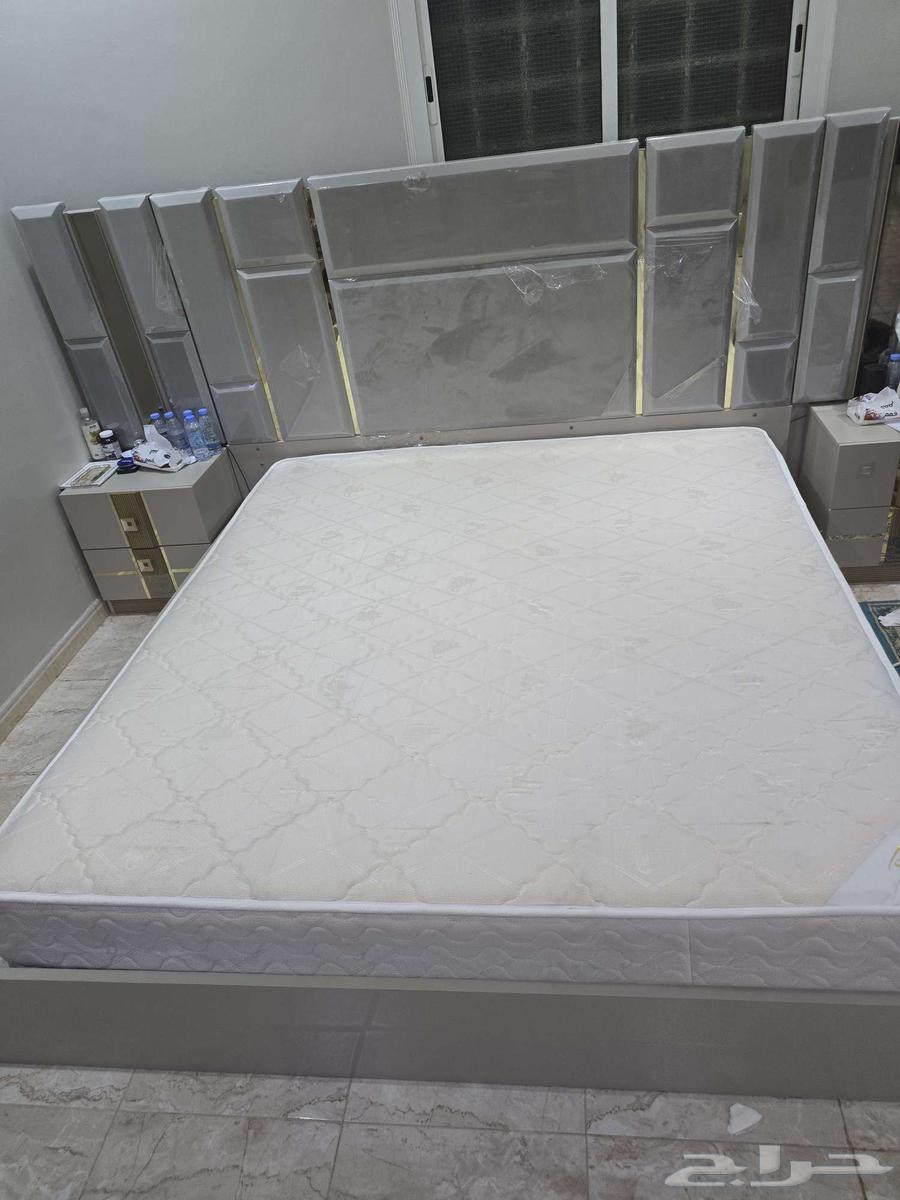 للبيع مرتبه سرير خمس نجوم نظيفة64477143916546110