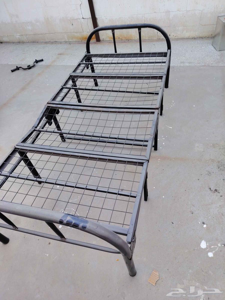سرير حديد جيد وثلاجه معروضه 50064475708741635110