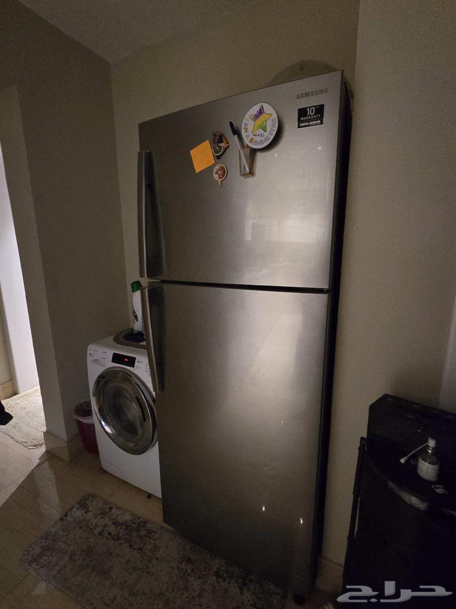 ثلاجة سامسونج للبيع بحالة ممتازه فيها حافظة العصير مكسورة64473966434049110