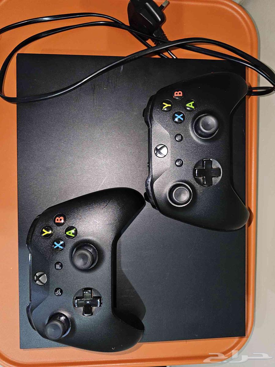 Xbox One X 1TB64477506845315111