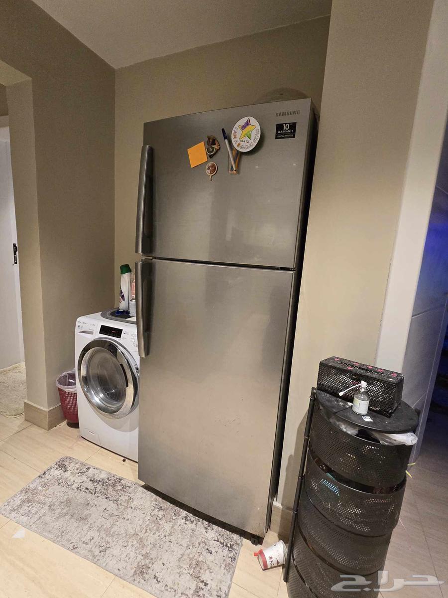 ثلاجة سامسونج للبيع بحالة ممتازه فيها حافظة العصير مكسورة64473966434049111