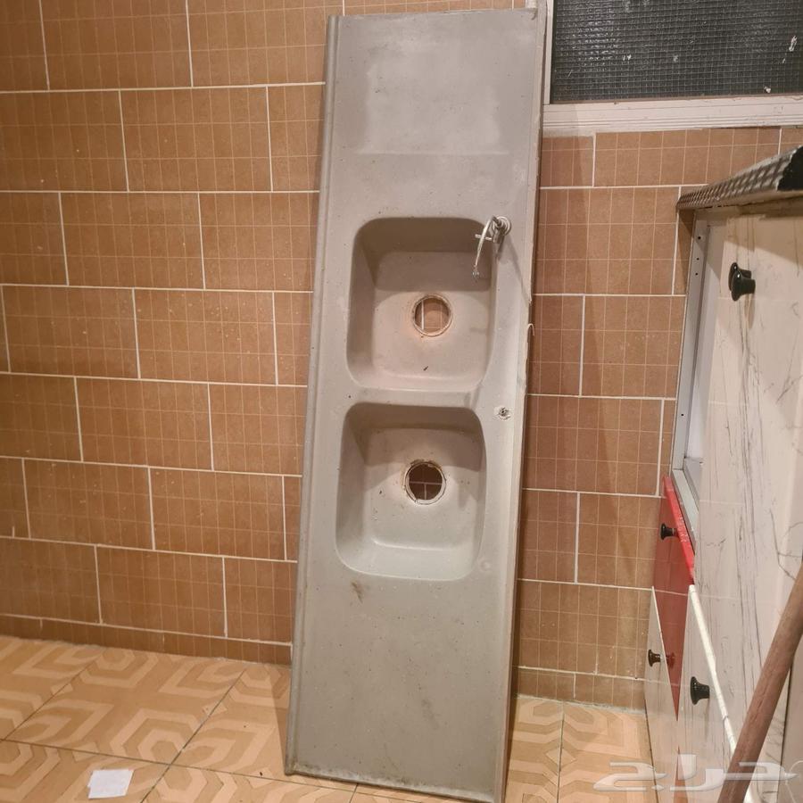 Double sink basin for 50 riyals64478553450370110