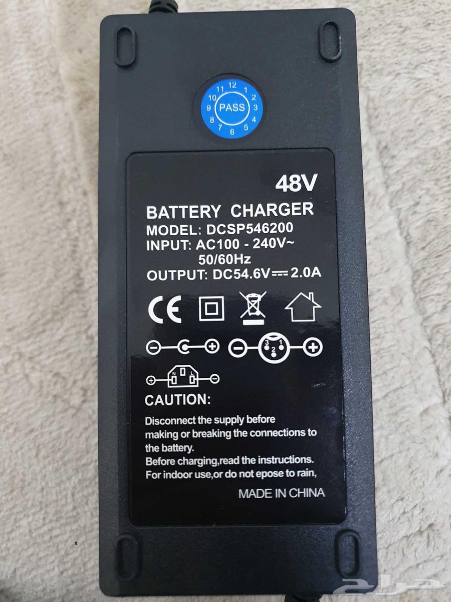 مرتبته مقعد وكيبل شاحن سكوتر64474123375361111