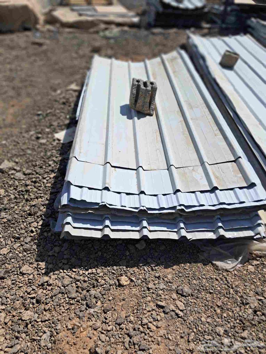 Portable room 3 3 and different lengths of corrugated sheets64474888670851111