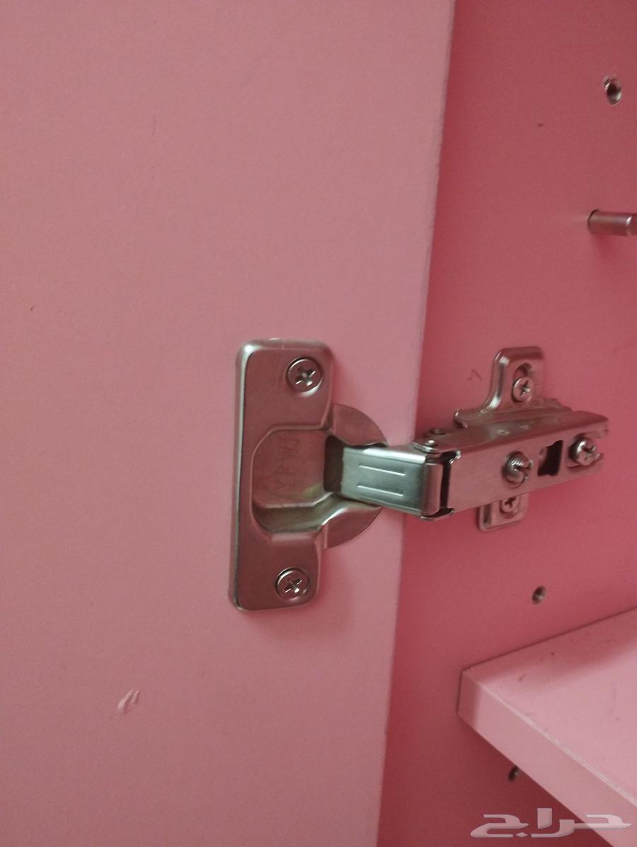 cupboard perfectly fine and quality of wood is really good .64475335474563112