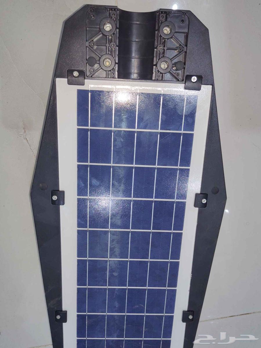 Solar-powered flashlight for sale, new, priced at 220 SAR, originally 300 without remote64473966340738111