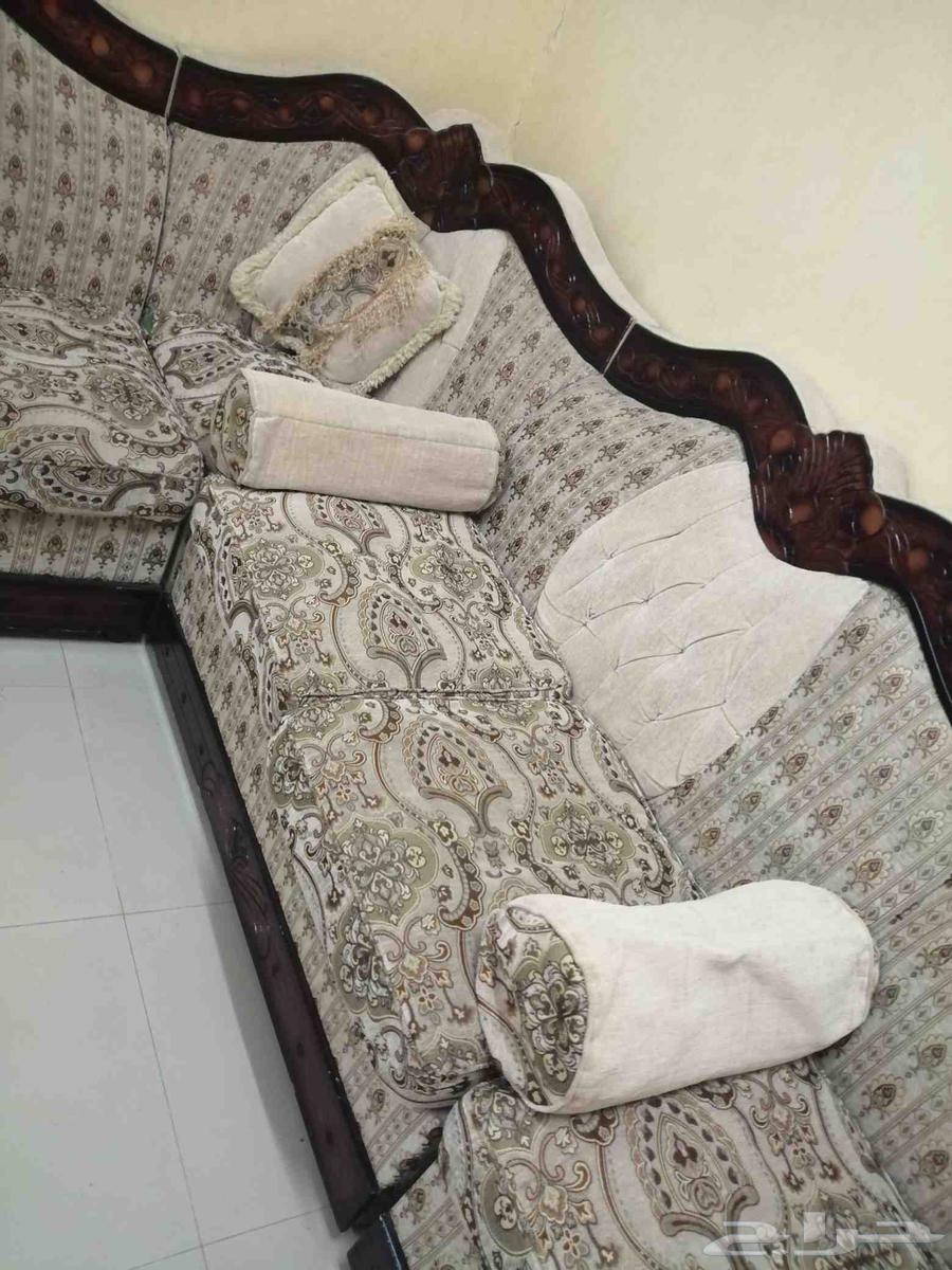 كنب مع طاولات خشب64478073340162112