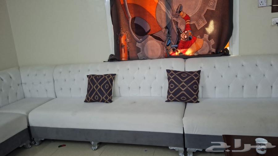 مجلس شبه جديد64475088024194111